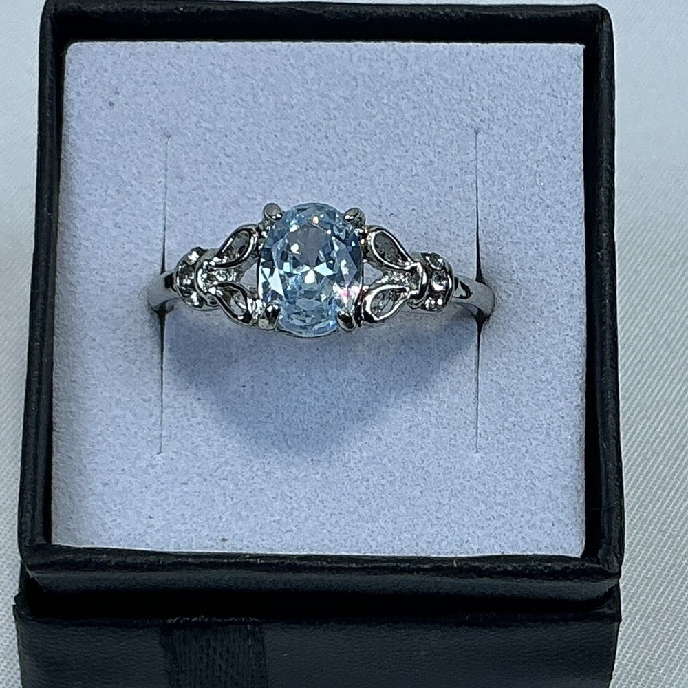 Silver Tone Clear Oval Stone Ring Size 9.25 Simulated‎ Costume Jewelry New